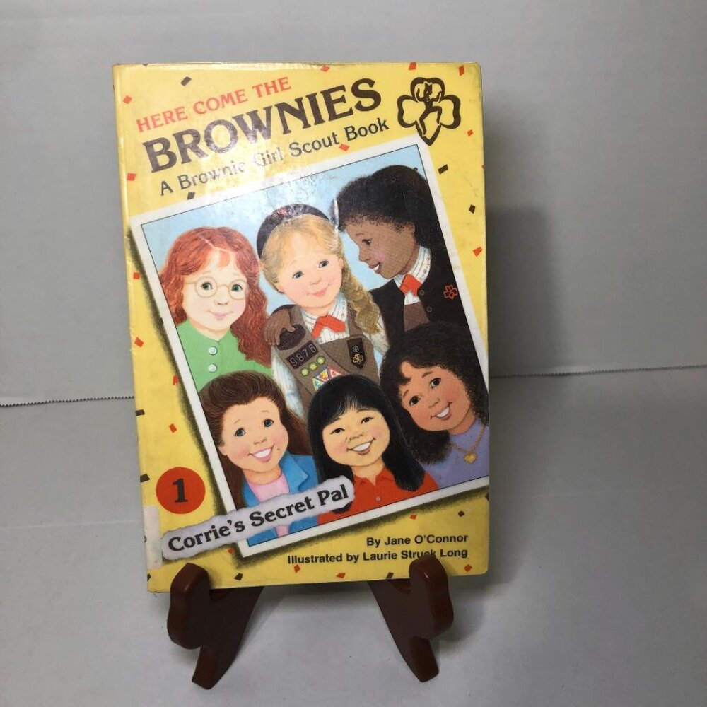 Corrie's Secret Pal: 1 (Here Come the Brownies)  Paperback Girl Scouts Vintage